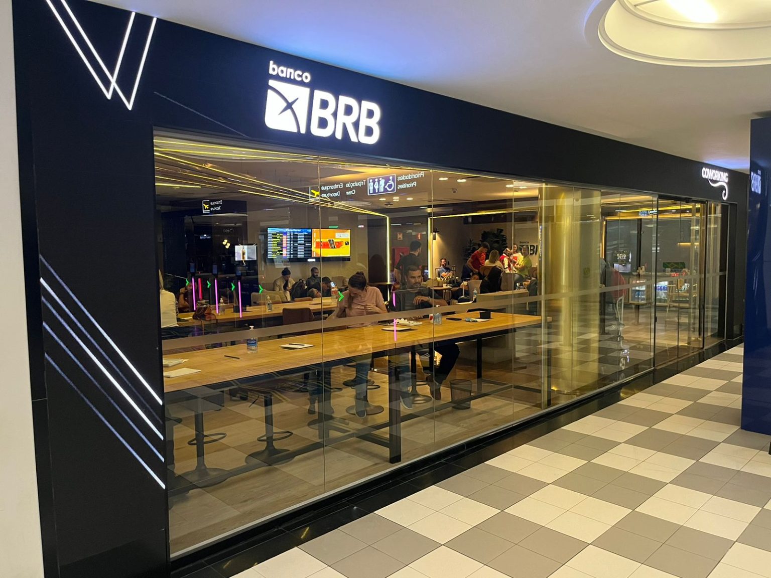 Sala Vip Latitude Do Aeroporto De Congonhas Agora Se Chama Brb Coworking Cartões Milhas E Viagens 6344